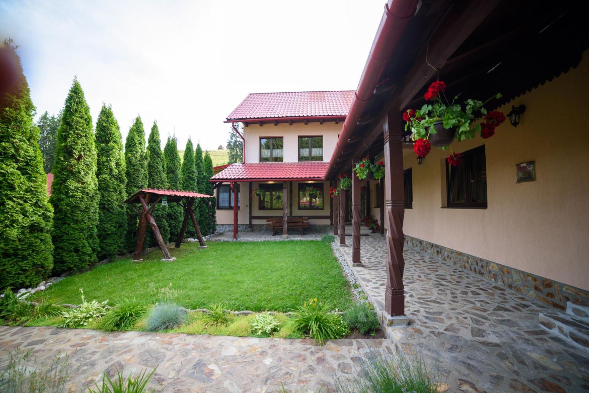 Casa Alina Villa Arieşeni Buitenkant foto